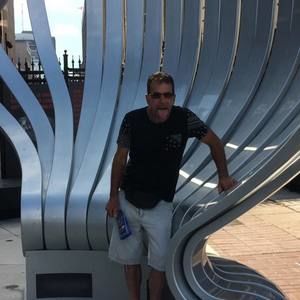 Meet your Posher, Michel